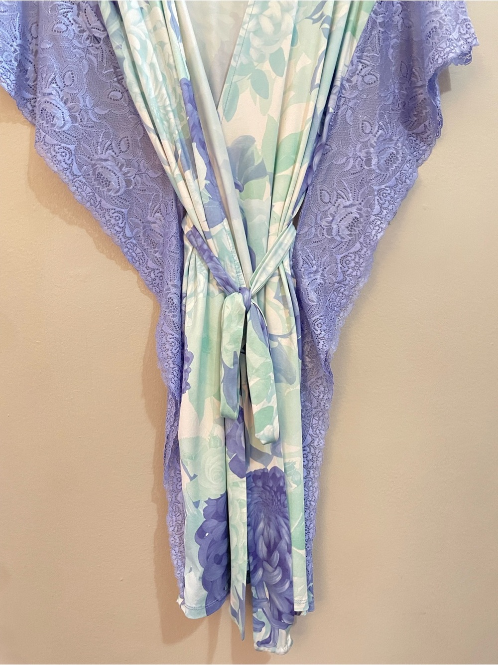 4/$20➡️ La Vie En Rose Lavender & Mint Floral Lace-Trim Kimono Robe – L/XL *Flaw - Picture 5 of 15